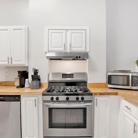 Stars On State In The Heart Of Downtown Apartment Mobile Exterior foto
