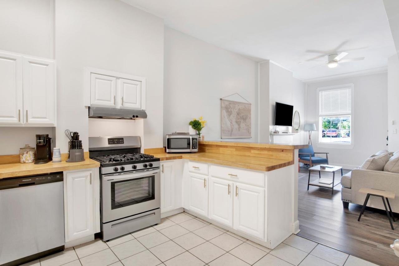 Stars On State In The Heart Of Downtown Apartment Mobile Exterior foto