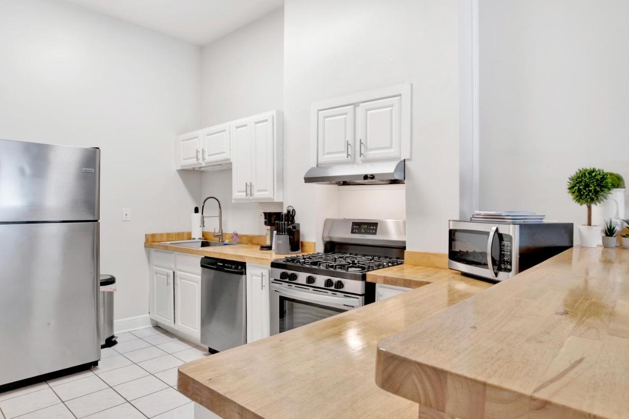 Stars On State In The Heart Of Downtown Apartment Mobile Exterior foto