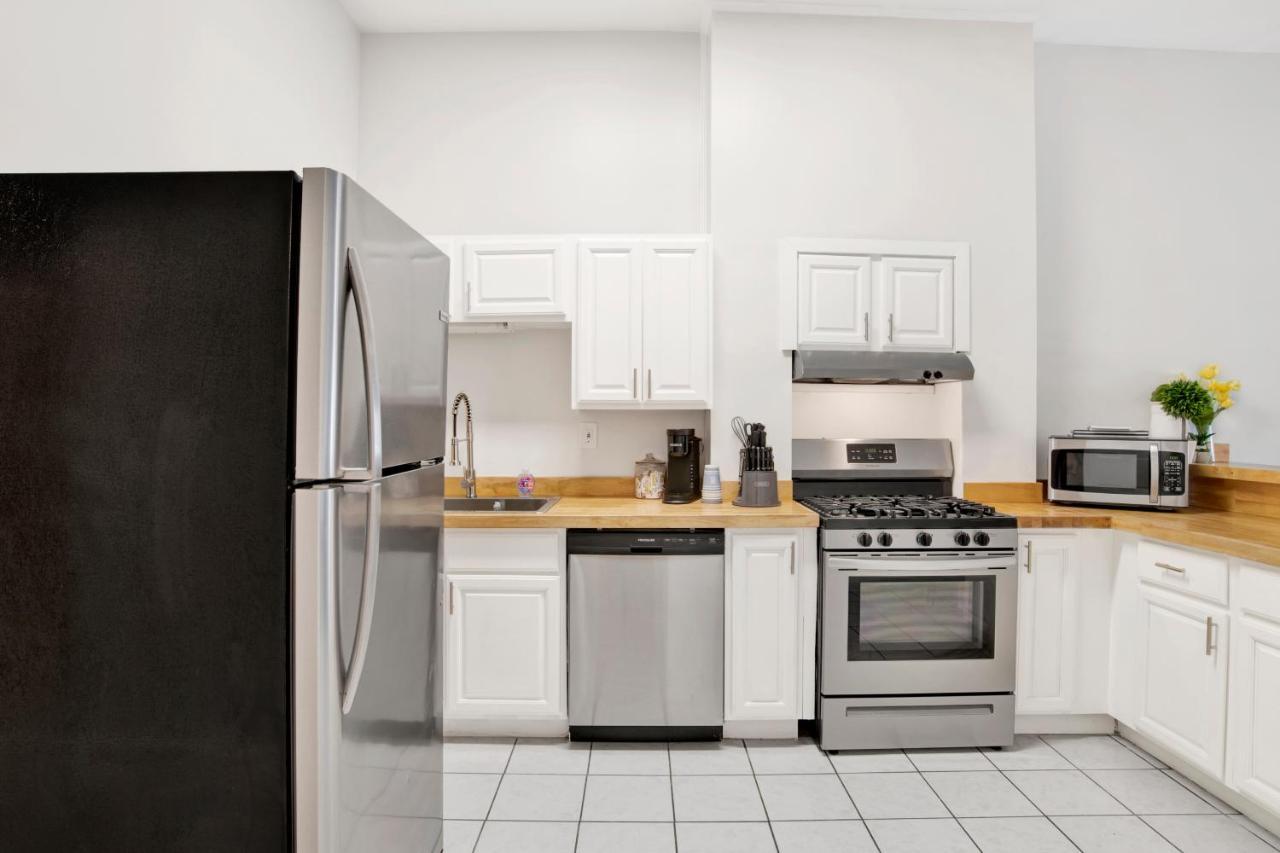 Stars On State In The Heart Of Downtown Apartment Mobile Exterior foto